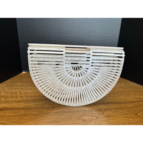 NIB CULT GAIA Acrylic Ark Small Clutch Handbag Pearl White Dustbag Card - Picture 10 of 13